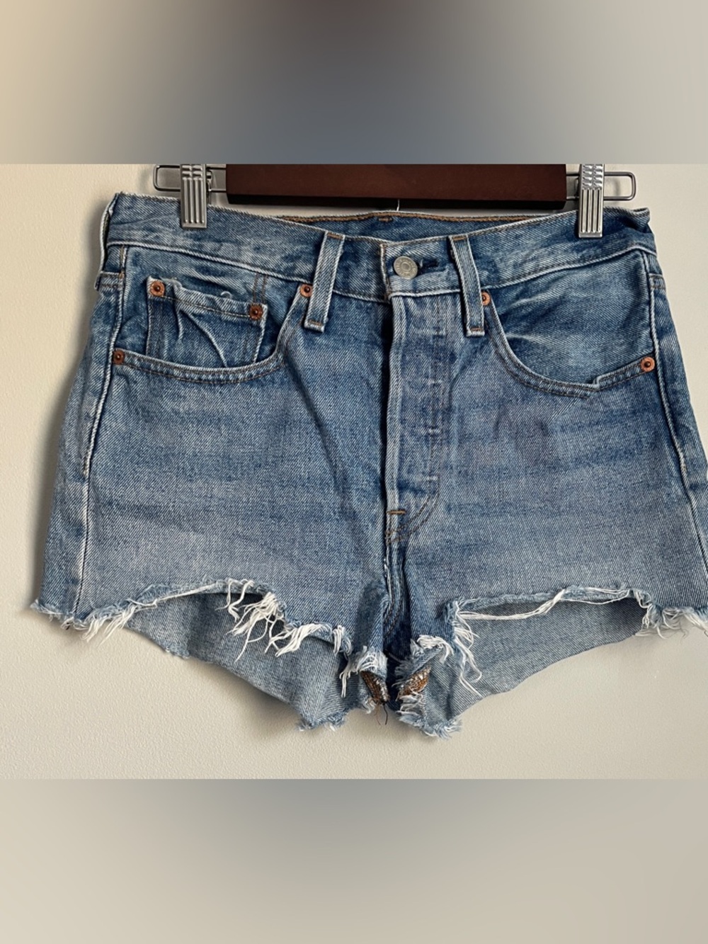 Levi 501 Women’s Blue Button Fly Distress Frayed High Rise Denim Shorts Size W26